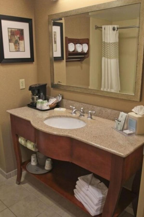 Hampton-newport News Hotel Hampton