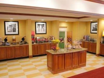 Hotel Hampton-newport News 3*