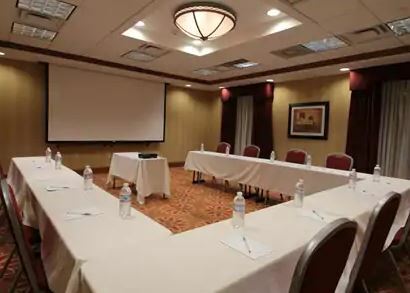Hampton-newport News Hotel 3*